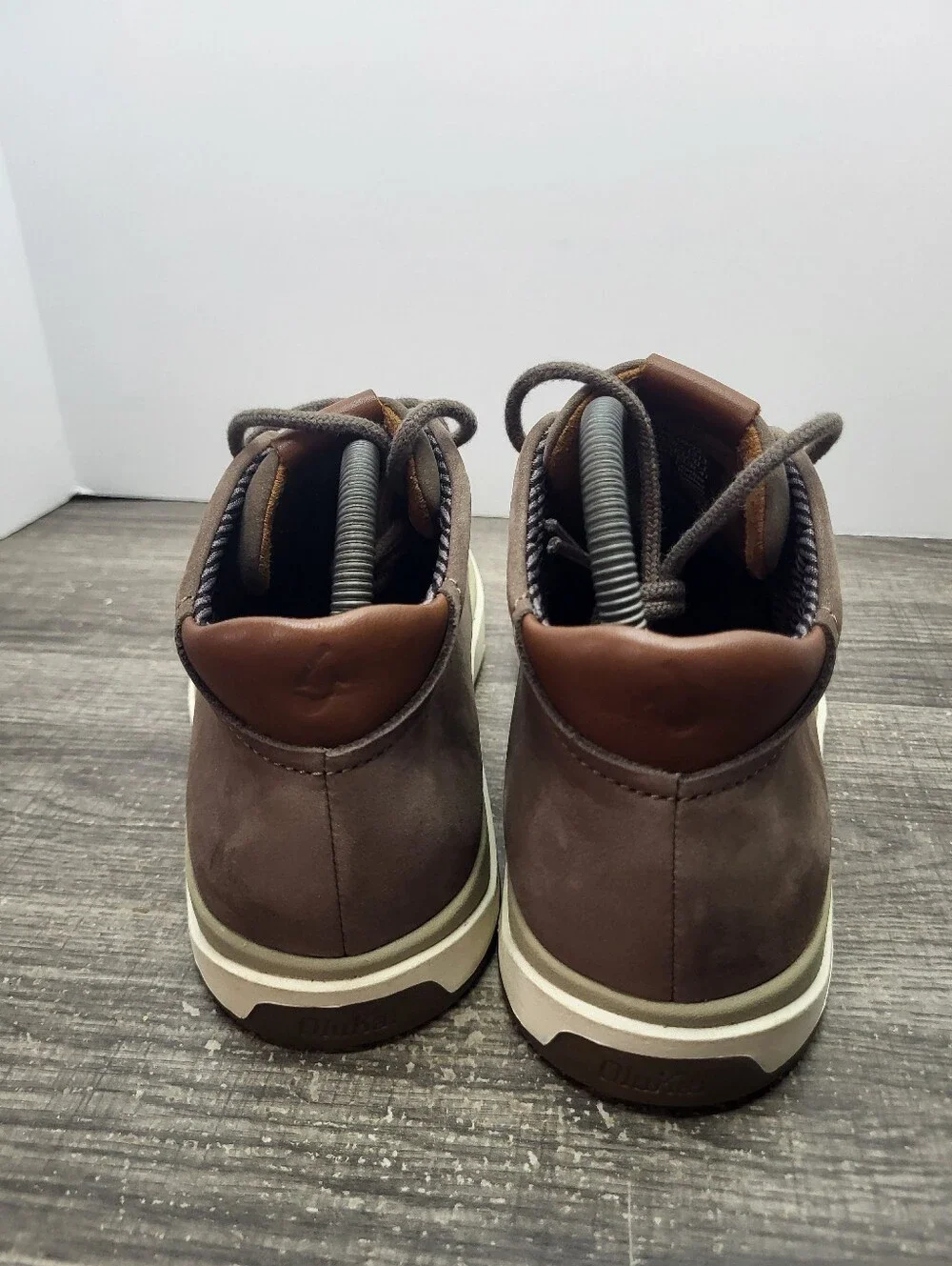 Olukai Boots Mens Size 8 Papaku 'Ili Chukka Mustang Leather Round Toe Ankle